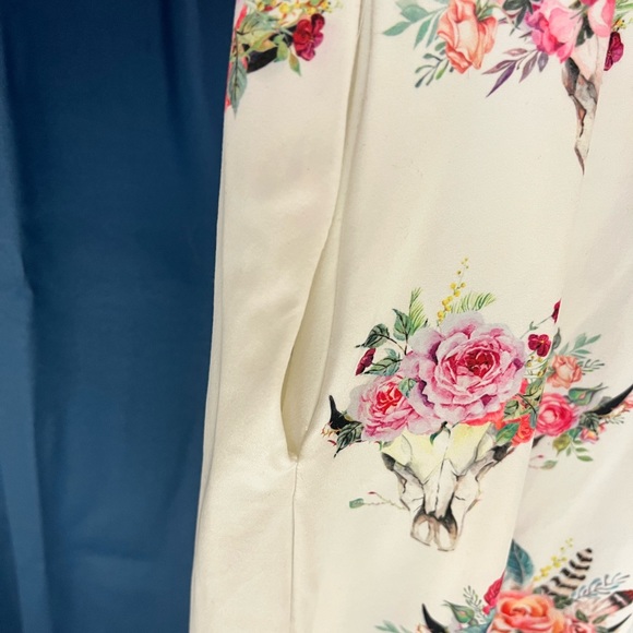 White Western Dress - Picture 5 of 7